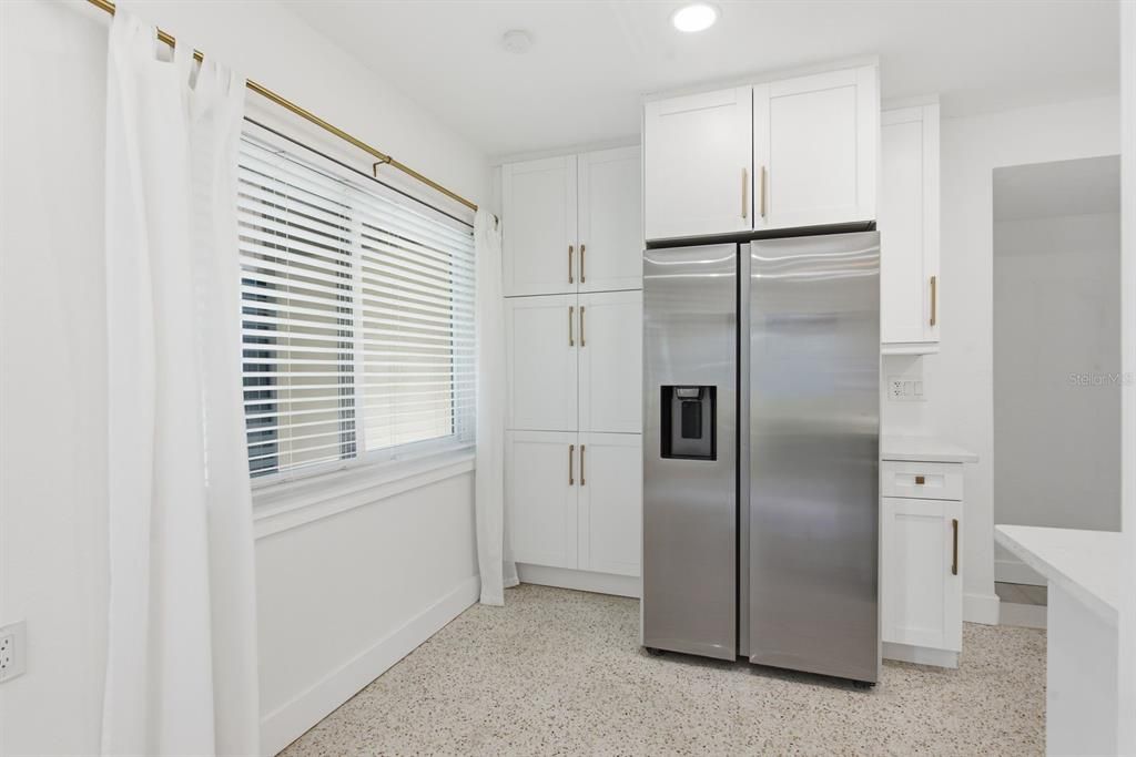 For Rent: $3,000 (3 beds, 2 baths, 1331 Square Feet)