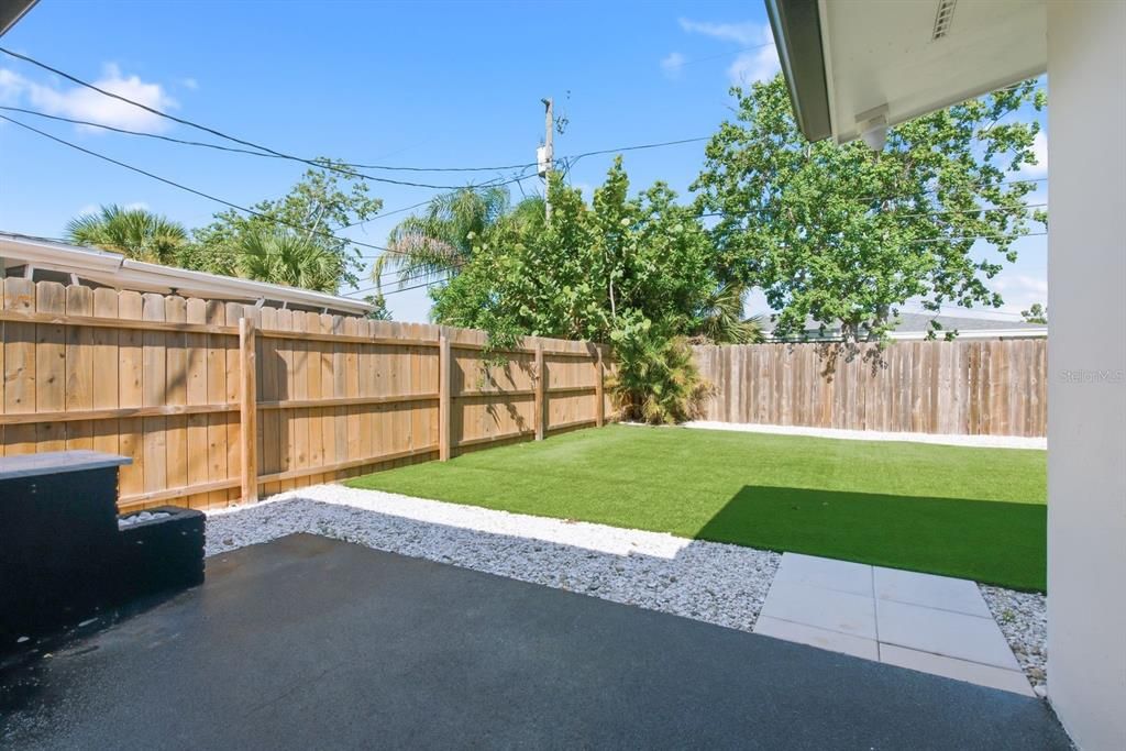 For Rent: $3,000 (3 beds, 2 baths, 1331 Square Feet)