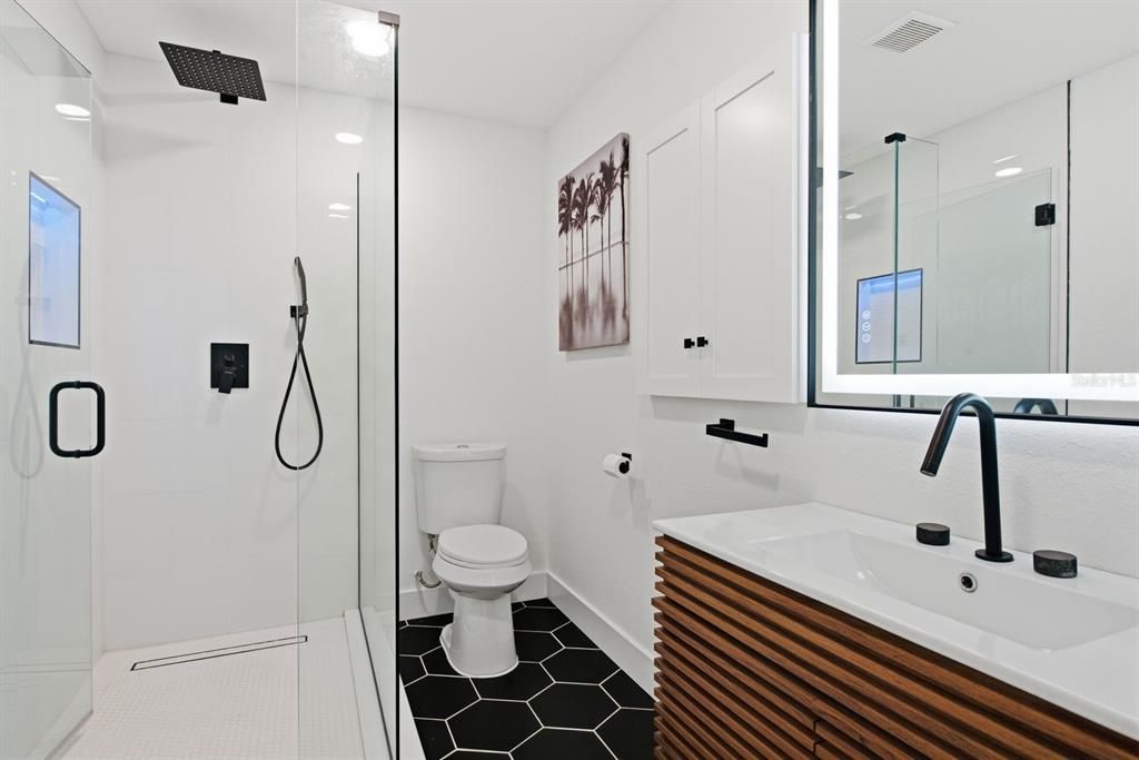 For Rent: $3,000 (3 beds, 2 baths, 1331 Square Feet)