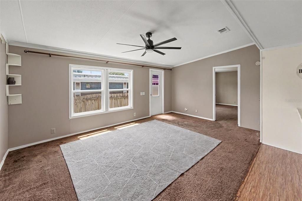 For Sale: $125,000 (3 beds, 2 baths, 1104 Square Feet)