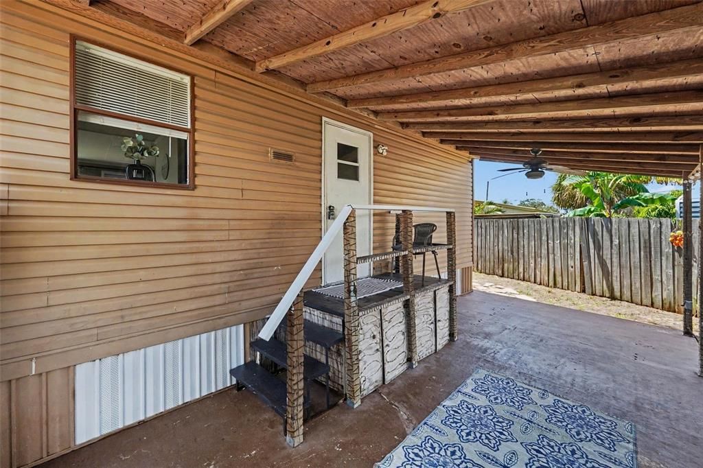 For Sale: $125,000 (3 beds, 2 baths, 1104 Square Feet)