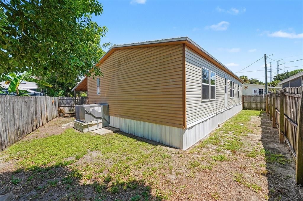 For Sale: $125,000 (3 beds, 2 baths, 1104 Square Feet)