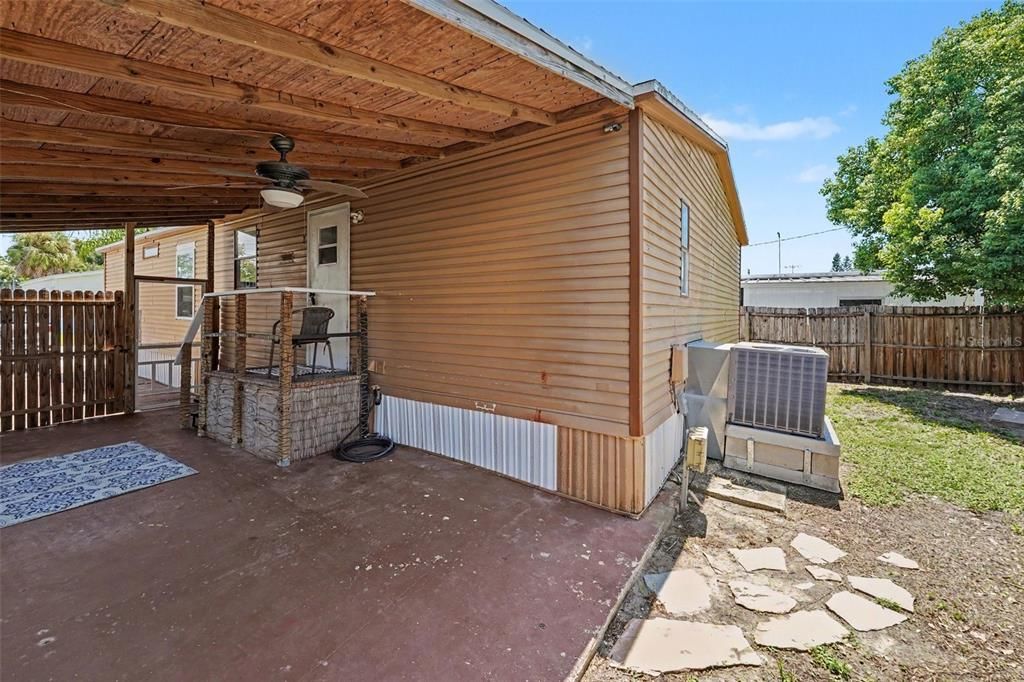 For Sale: $125,000 (3 beds, 2 baths, 1104 Square Feet)