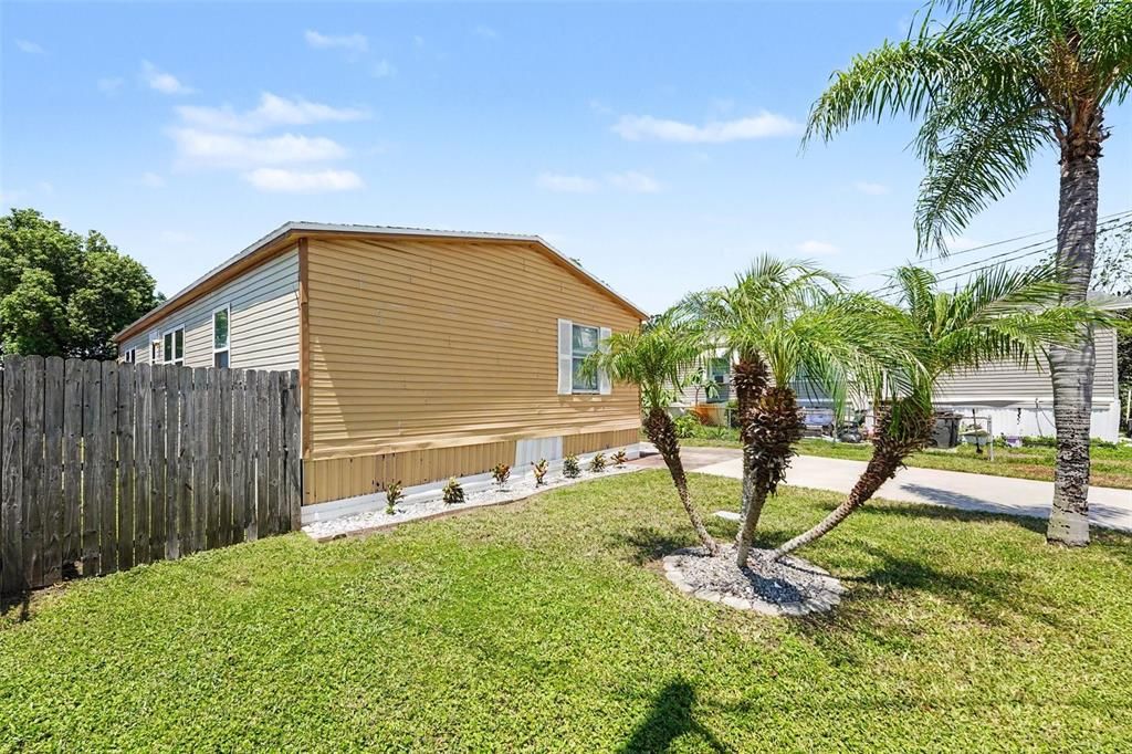 For Sale: $125,000 (3 beds, 2 baths, 1104 Square Feet)