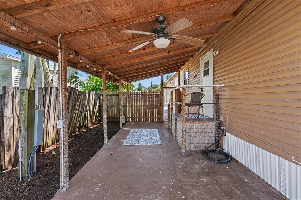 For Sale: $125,000 (3 beds, 2 baths, 1104 Square Feet)
