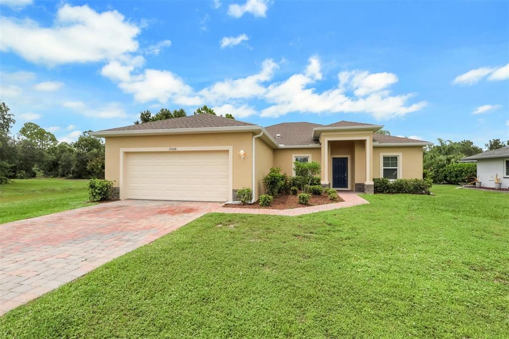 For Sale: $339,000 (3 beds, 2 baths, 2103 Square Feet)