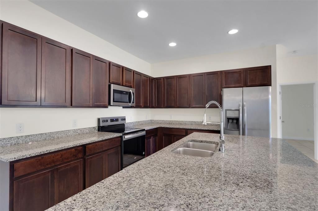 For Sale: $339,000 (3 beds, 2 baths, 2103 Square Feet)