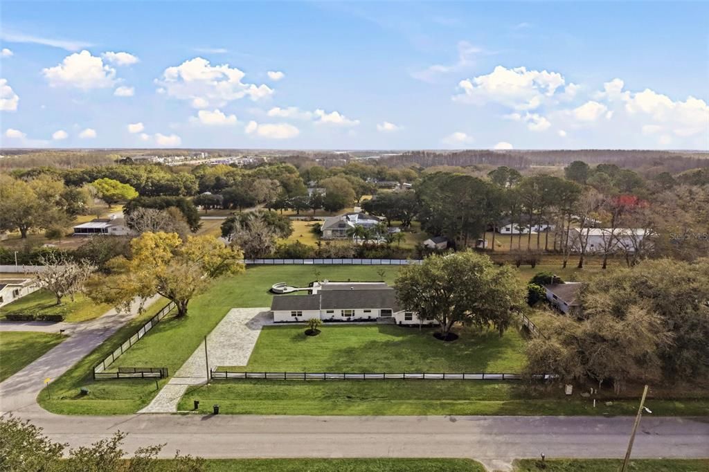 En Venta: $884,900 (4 camas, 3 baños, 2402 Pies cuadrados)