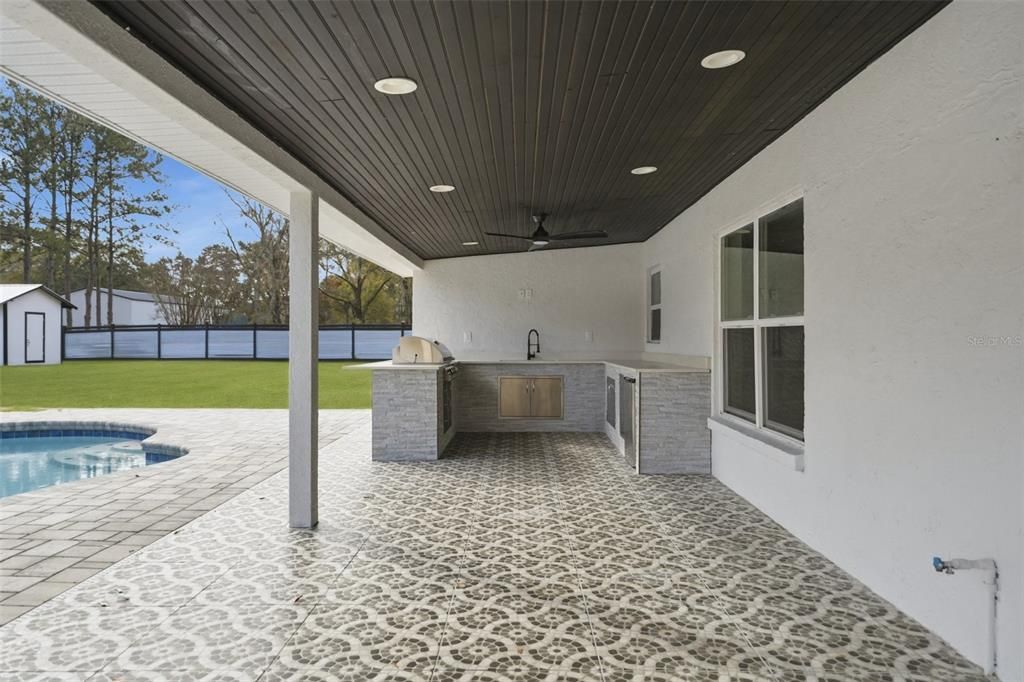 En Venta: $884,900 (4 camas, 3 baños, 2402 Pies cuadrados)