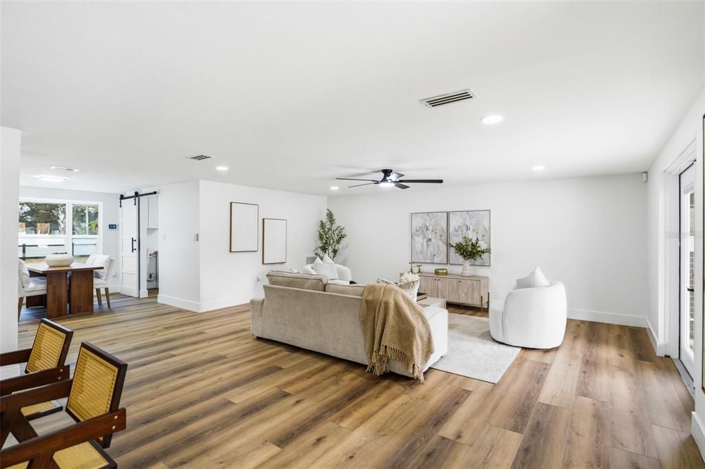 En Venta: $884,900 (4 camas, 3 baños, 2402 Pies cuadrados)