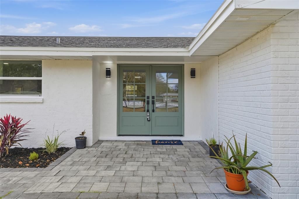 En Venta: $884,900 (4 camas, 3 baños, 2402 Pies cuadrados)