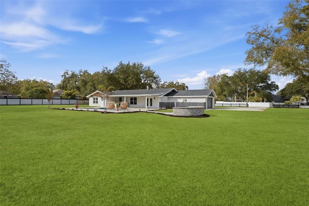 En Venta: $884,900 (4 camas, 3 baños, 2402 Pies cuadrados)