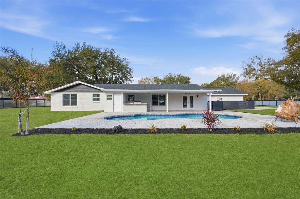 En Venta: $884,900 (4 camas, 3 baños, 2402 Pies cuadrados)