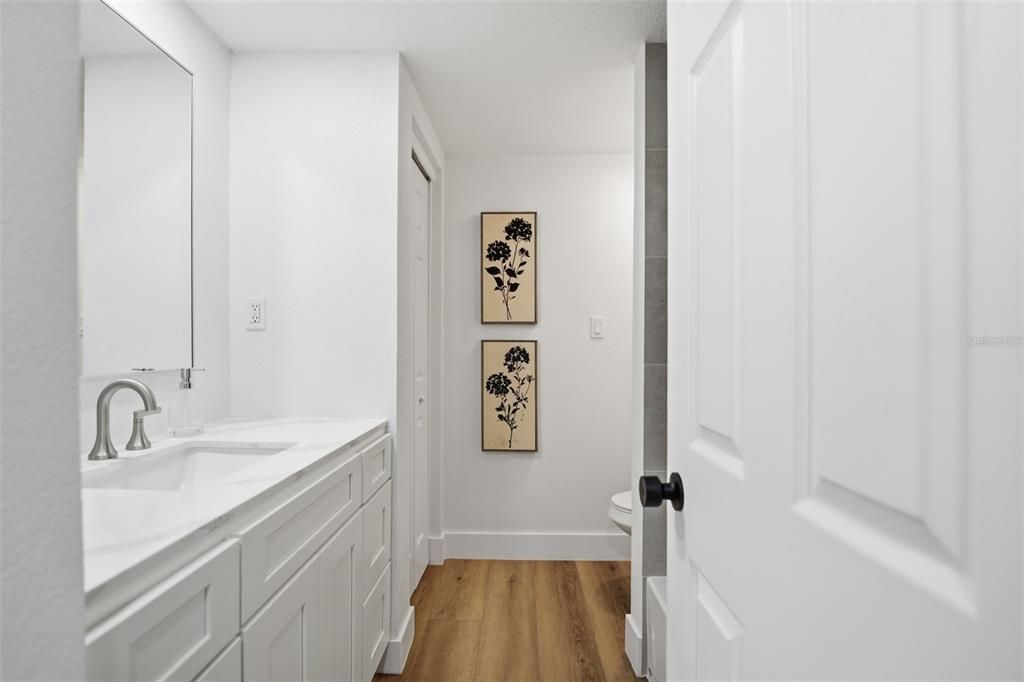 En Venta: $884,900 (4 camas, 3 baños, 2402 Pies cuadrados)