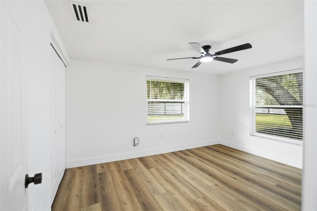 En Venta: $884,900 (4 camas, 3 baños, 2402 Pies cuadrados)