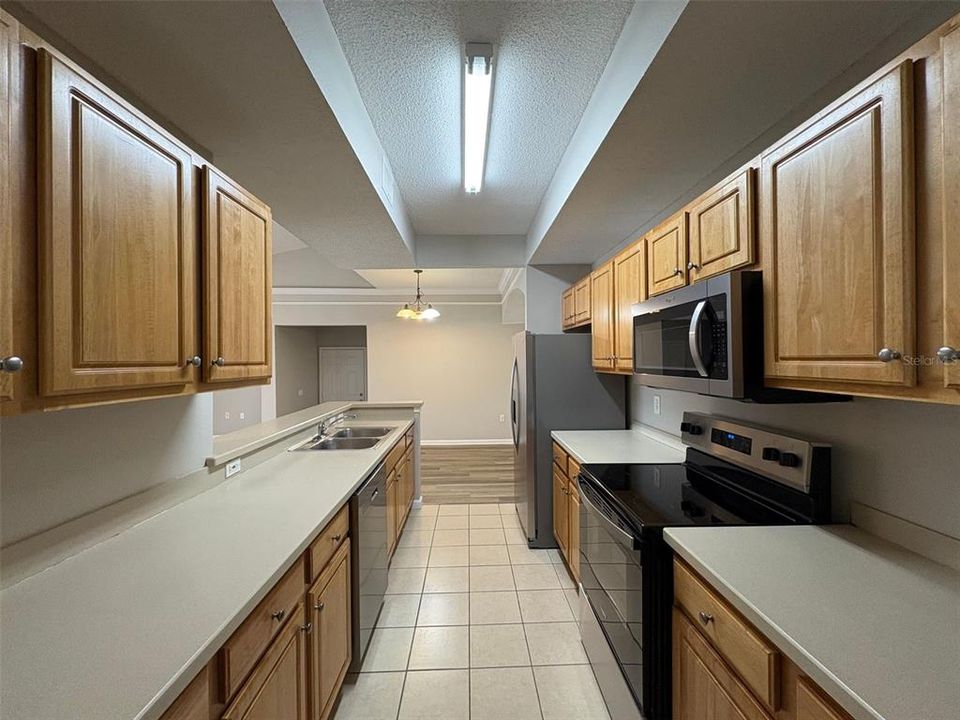 В аренду: $1,995 (2 спален, 2 ванн, 1217 Квадратных фут)