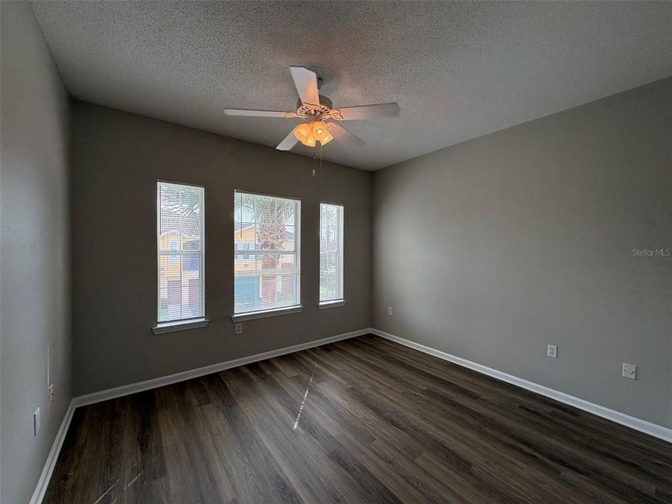 В аренду: $1,995 (2 спален, 2 ванн, 1217 Квадратных фут)