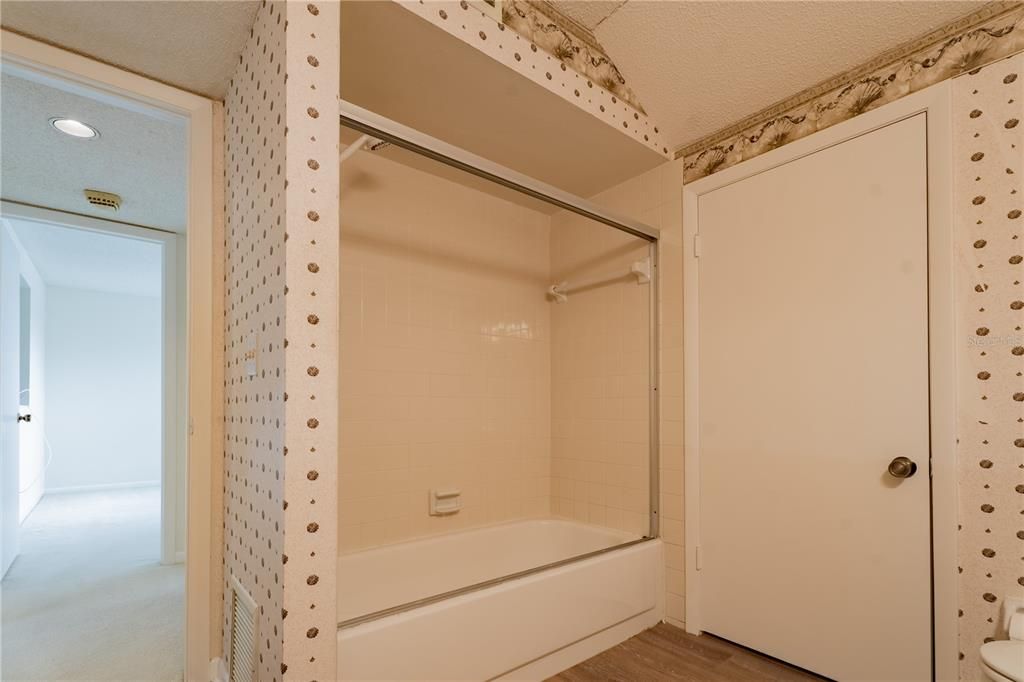 En Venta: $185,000 (3 camas, 2 baños, 1498 Pies cuadrados)