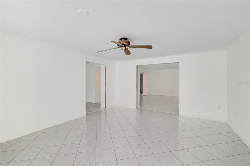 En Venta: $2,300,000 (4 camas, 3 baños, 2578 Pies cuadrados)
