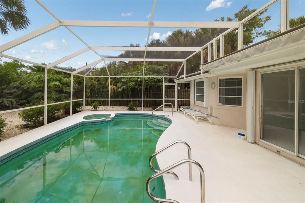 En Venta: $2,300,000 (4 camas, 3 baños, 2578 Pies cuadrados)