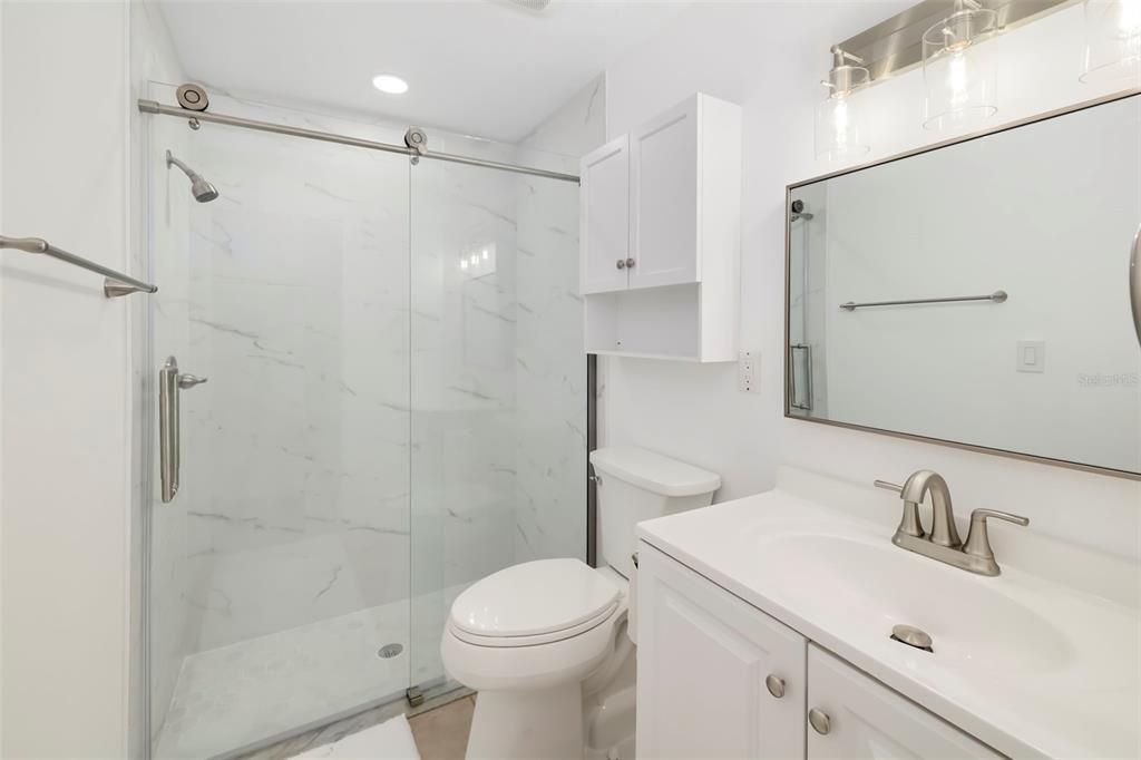 En Venta: $2,300,000 (4 camas, 3 baños, 2578 Pies cuadrados)
