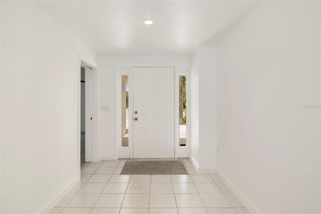 En Venta: $2,300,000 (4 camas, 3 baños, 2578 Pies cuadrados)