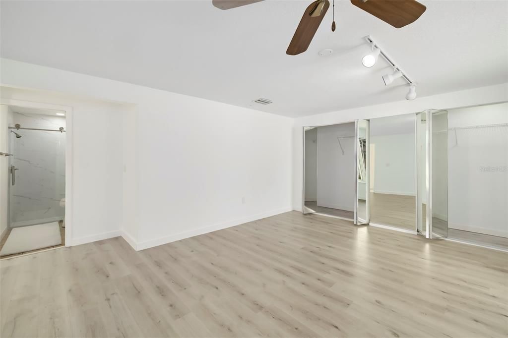 En Venta: $2,300,000 (4 camas, 3 baños, 2578 Pies cuadrados)