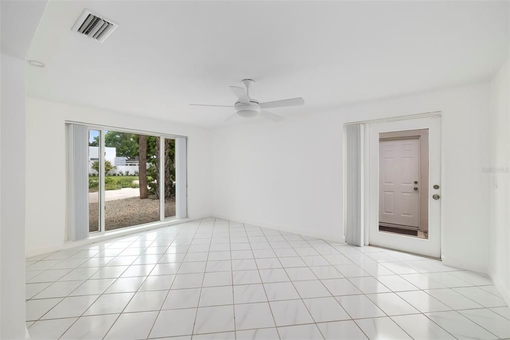En Venta: $2,300,000 (4 camas, 3 baños, 2578 Pies cuadrados)