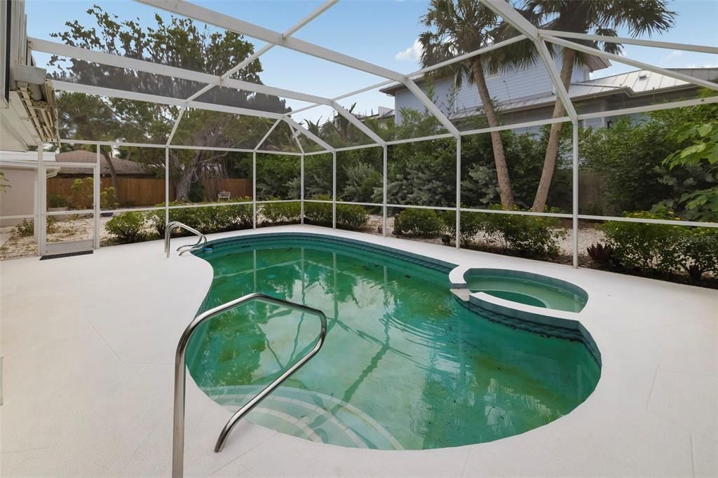 En Venta: $2,300,000 (4 camas, 3 baños, 2578 Pies cuadrados)