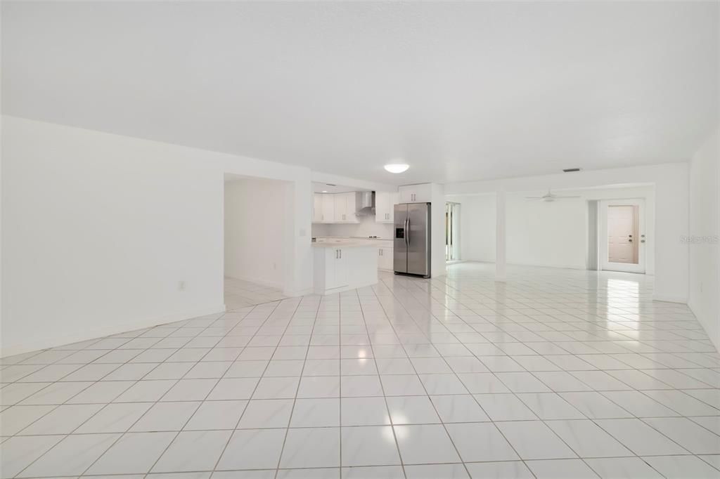 En Venta: $2,300,000 (4 camas, 3 baños, 2578 Pies cuadrados)