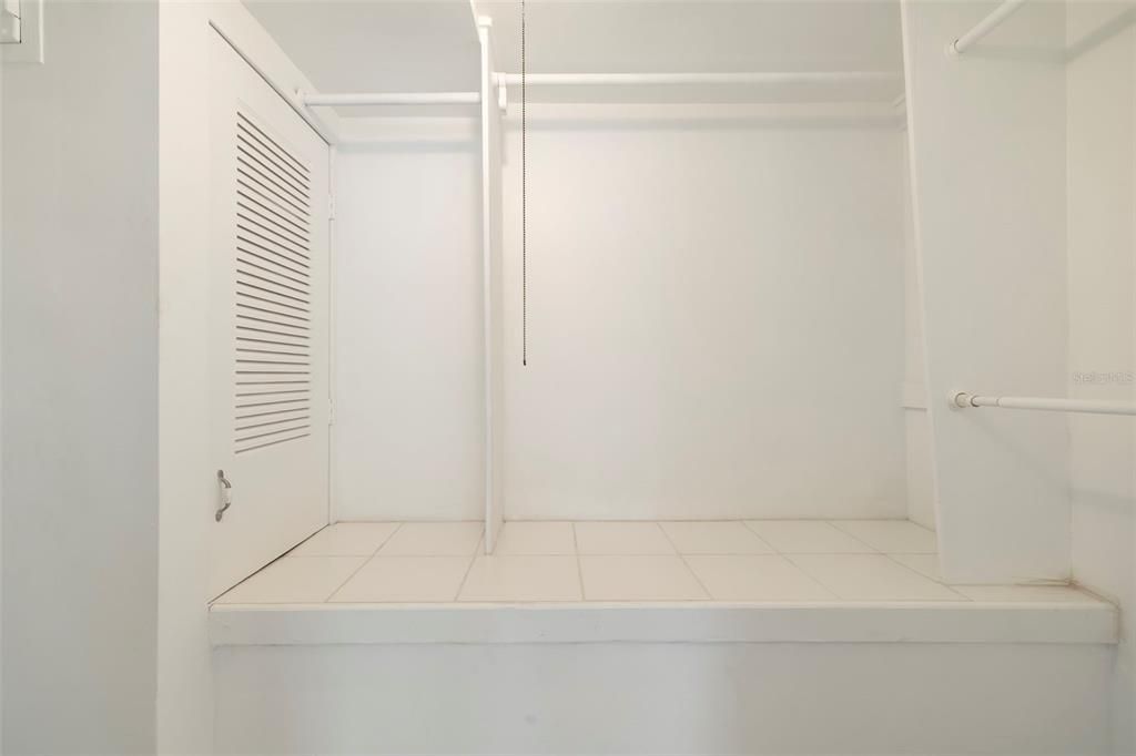 En Venta: $2,300,000 (4 camas, 3 baños, 2578 Pies cuadrados)