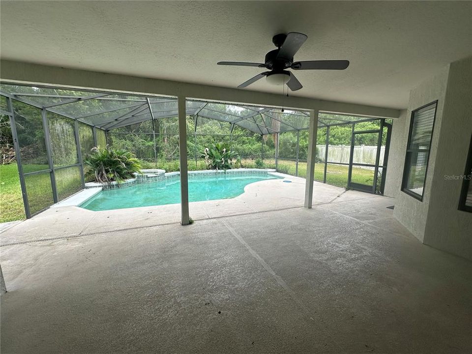 For Rent: $3,100 (4 beds, 2 baths, 2041 Square Feet)