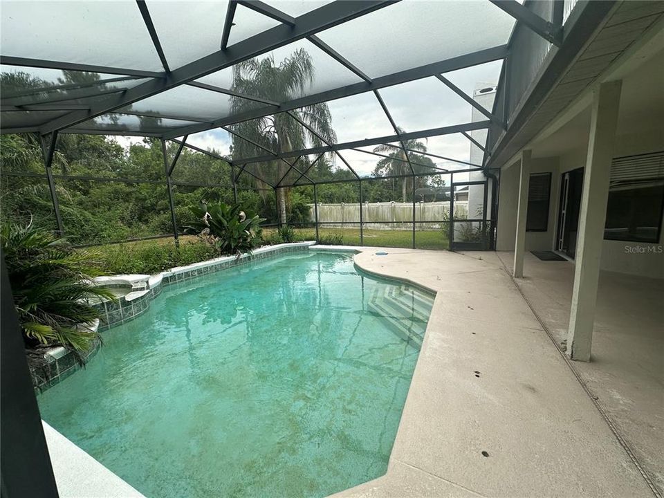 For Rent: $3,100 (4 beds, 2 baths, 2041 Square Feet)