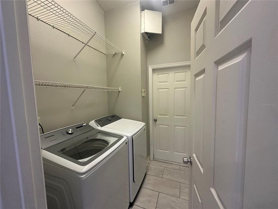 For Rent: $3,100 (4 beds, 2 baths, 2041 Square Feet)