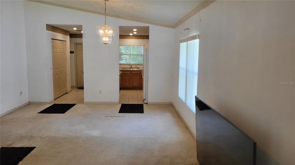 For Sale: $273,000 (3 beds, 2 baths, 1350 Square Feet)
