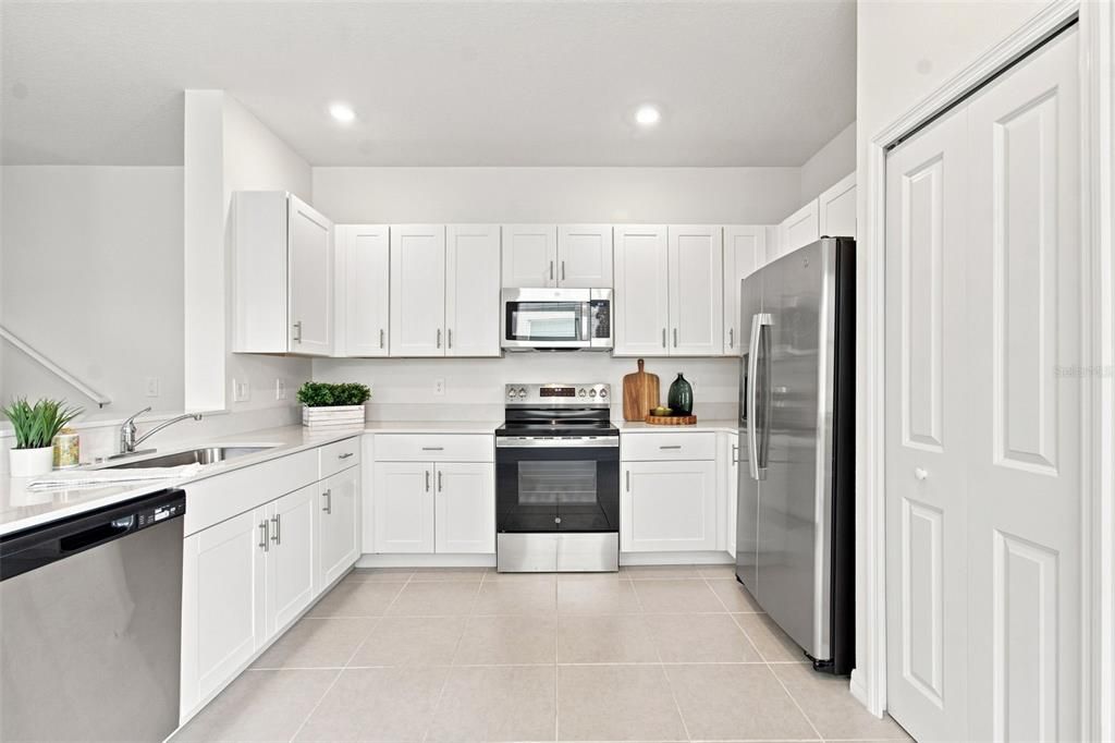 For Sale: $260,000 (2 beds, 2 baths, 1783 Square Feet)