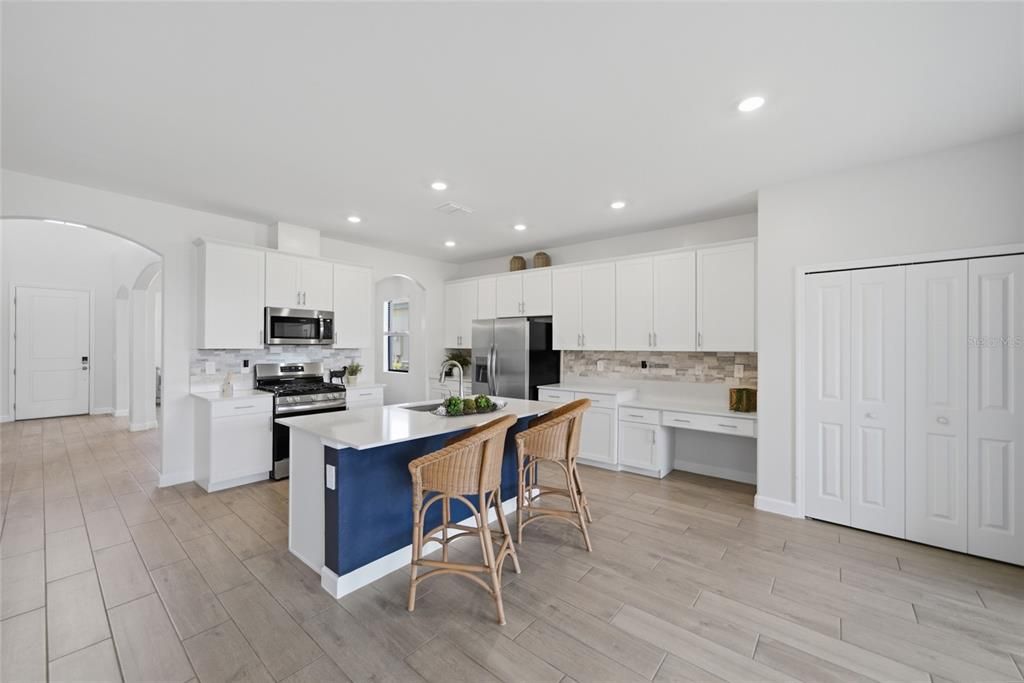 For Sale: $684,900 (5 beds, 3 baths, 3257 Square Feet)
