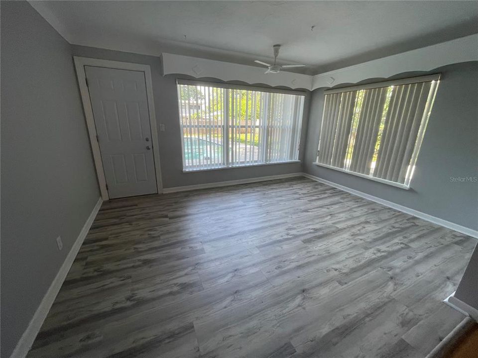 Active With Contract: $2,600 (2 beds, 2 baths, 1437 Square Feet)