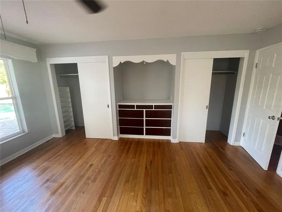 Active With Contract: $2,600 (2 beds, 2 baths, 1437 Square Feet)
