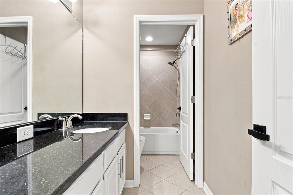 На продажу: $679,990 (4 спален, 2 ванн, 2896 Квадратных фут)