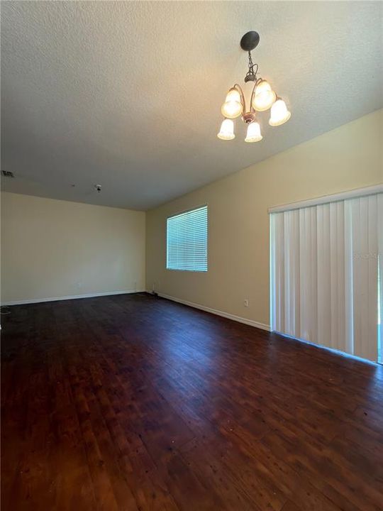 For Rent: $1,895 (3 beds, 2 baths, 1588 Square Feet)