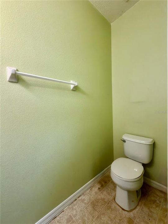 For Rent: $1,895 (3 beds, 2 baths, 1588 Square Feet)