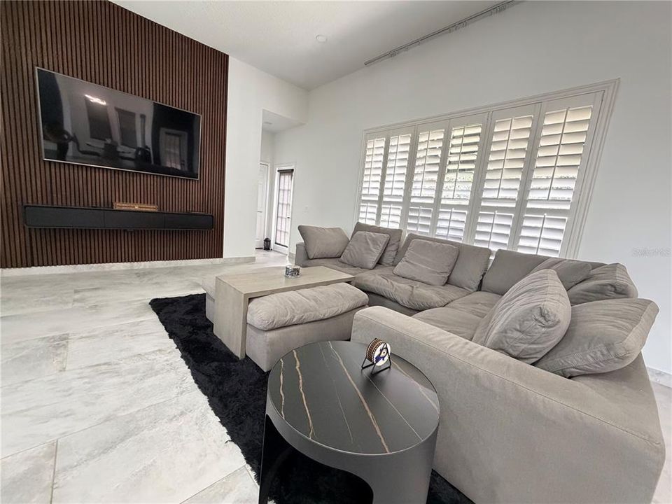 На продажу: $719,900 (4 спален, 3 ванн, 2493 Квадратных фут)