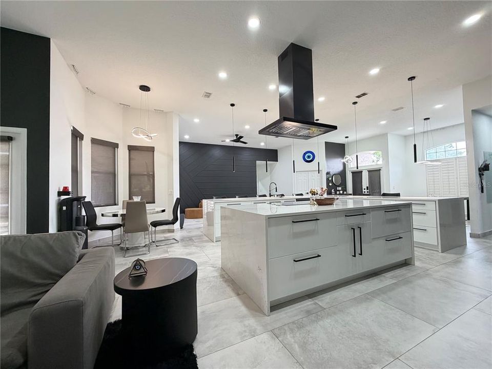 На продажу: $719,900 (4 спален, 3 ванн, 2493 Квадратных фут)