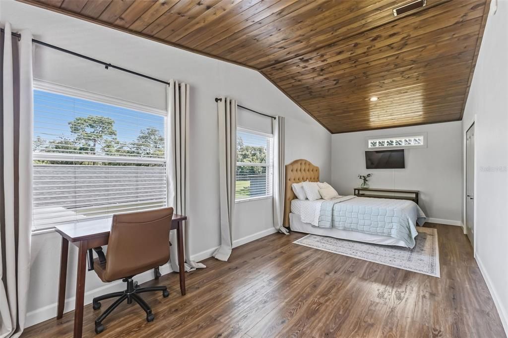 For Sale: $899,000 (4 beds, 2 baths, 2780 Square Feet)