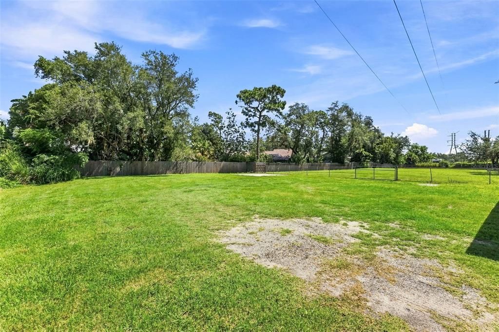 For Sale: $899,000 (4 beds, 2 baths, 2780 Square Feet)