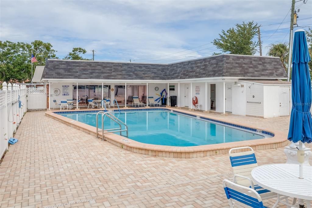 For Sale: $218,000 (2 beds, 2 baths, 1024 Square Feet)