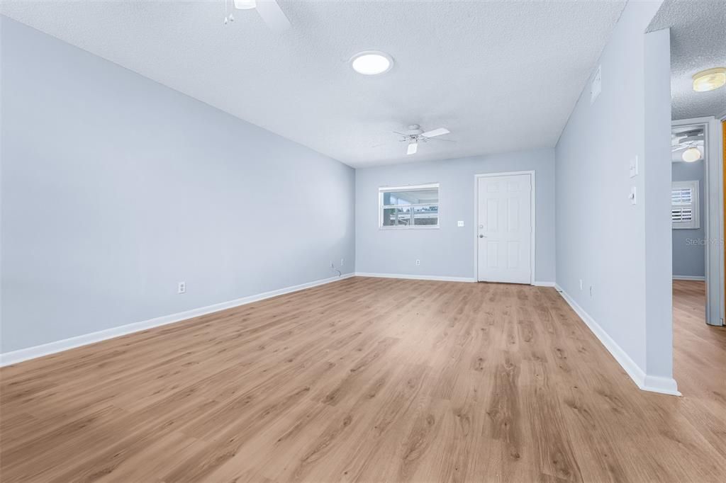 For Sale: $218,000 (2 beds, 2 baths, 1024 Square Feet)