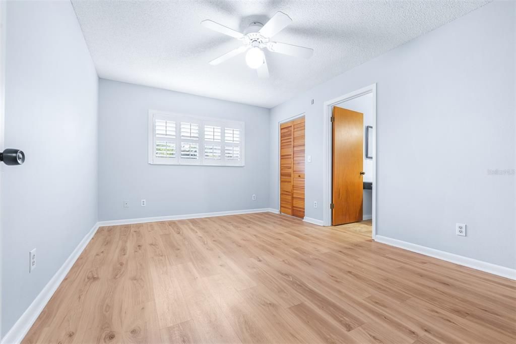 For Sale: $218,000 (2 beds, 2 baths, 1024 Square Feet)