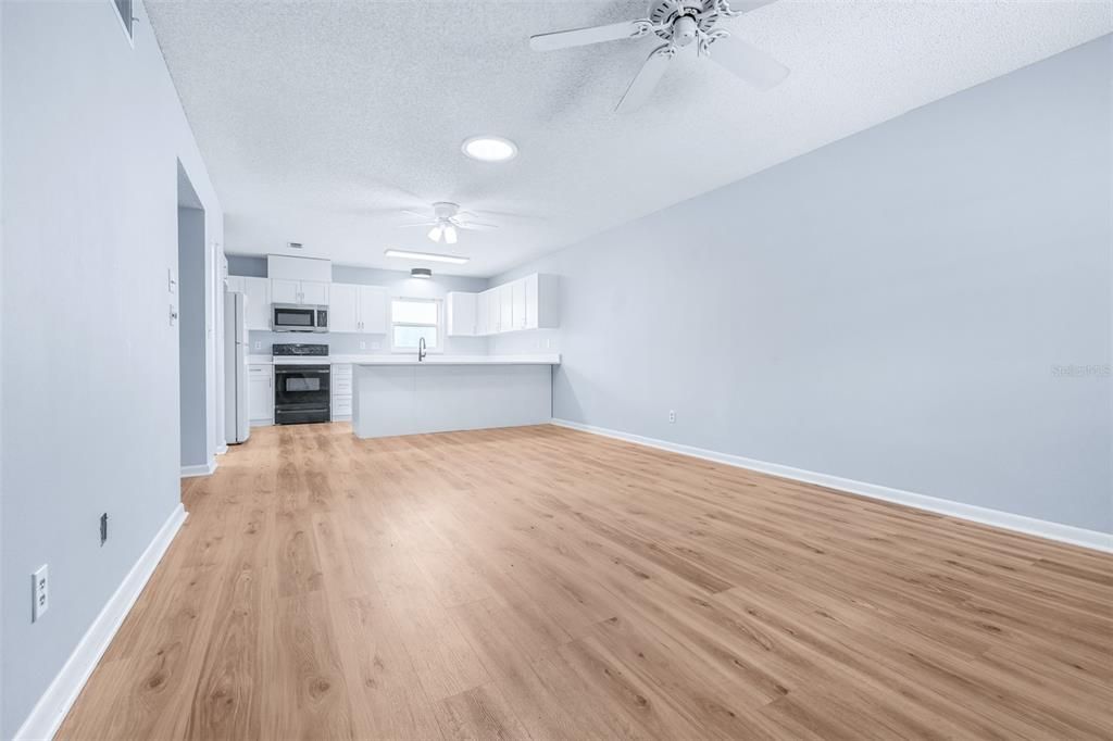 For Sale: $218,000 (2 beds, 2 baths, 1024 Square Feet)